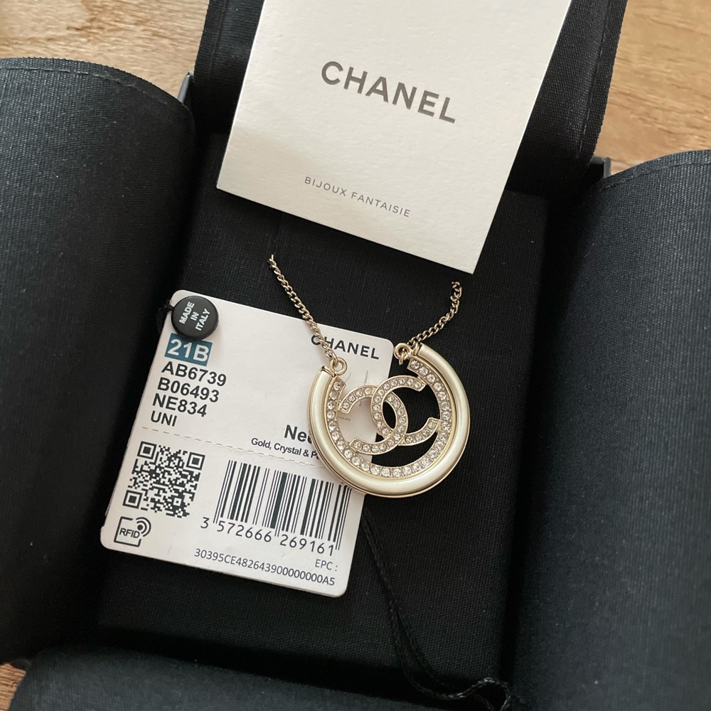 Chanel Double Side Gold Pearly White & Crystal Necklace NWT